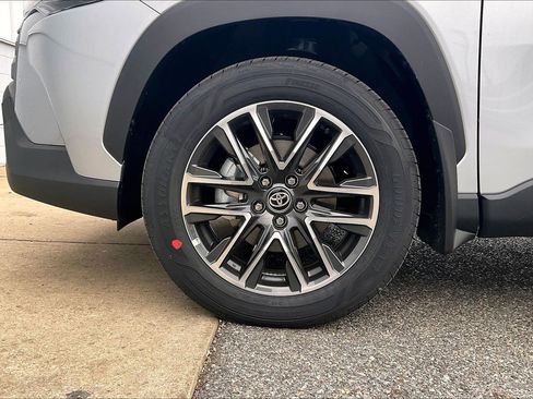 New 2026 Toyota Corolla Cross XLE image 15