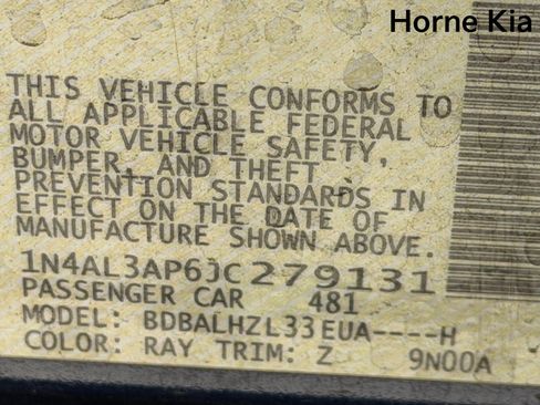 Used 2018 Nissan Altima 2.5 SR w/ Interior Lighting Package image 14