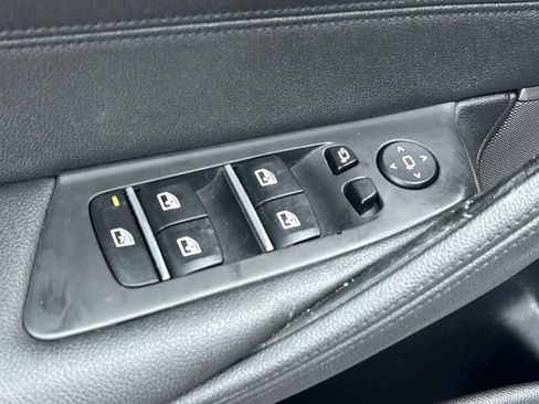 Used 2019 BMW 530i w/ Convenience Package RWD image 19