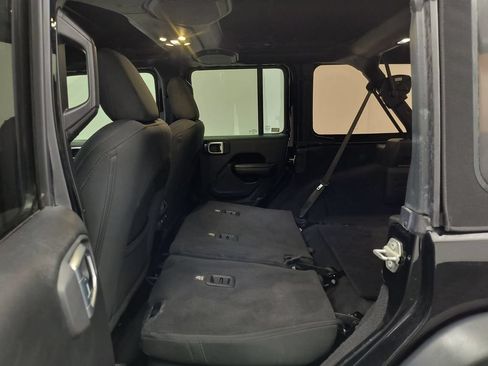 Used 2020 Jeep Wrangler Unlimited Sport S AWD/4WD image 25