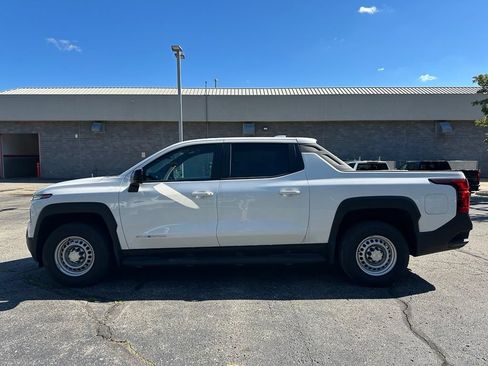 Used 2025 Chevrolet Silverado EV W/T w/ WT Plus Package AWD/4WD image 2