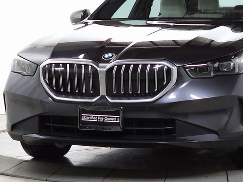 Certified 2025 BMW 530i xDrive image 3