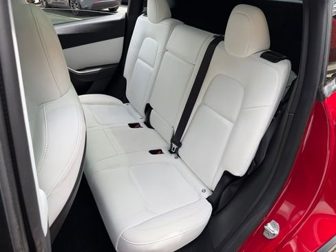 Used 2021 Tesla Model Y Long Range image 31