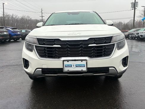 Used 2024 Kia Seltos LX image 2