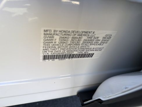 Certified 2023 Acura MDX FWD w/ Technology Package image 36