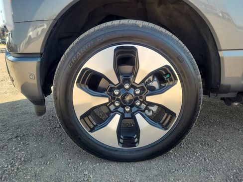 Used 2023 Ford F150 Lightning Platinum AWD/4WD image 26