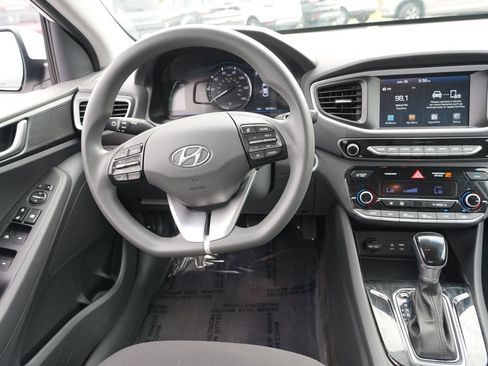 Used 2018 Hyundai Ioniq Blue FWD image 20