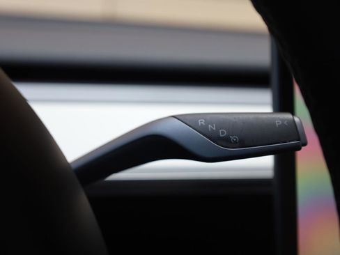Used 2024 Tesla Model Y Long Range AWD/4WD image 38