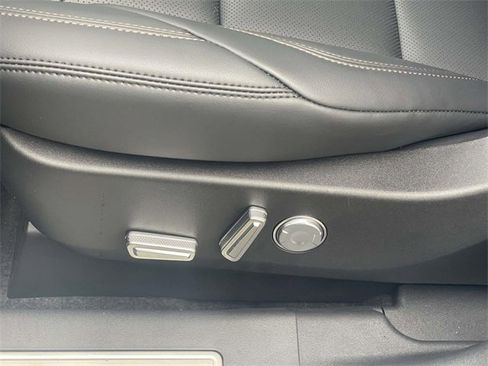 New 2026 Lincoln Nautilus Premier image 11