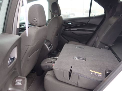 Used 2018 Chevrolet Equinox LT image 14