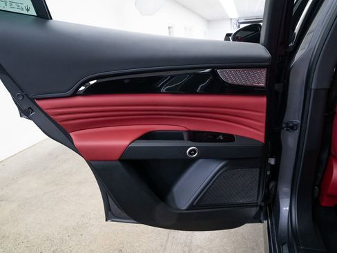 Used 2023 Maserati Grecale Modena image 20