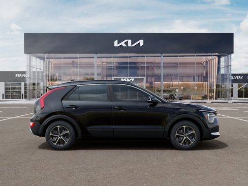 New 2026 Kia Niro EX FWD image 7