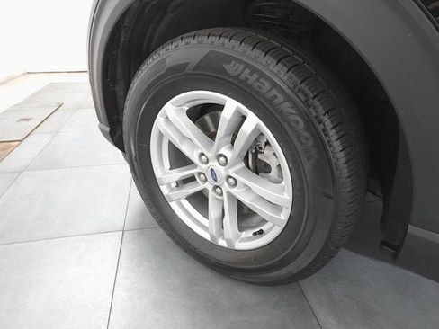 Used 2022 Ford Explorer XLT image 28