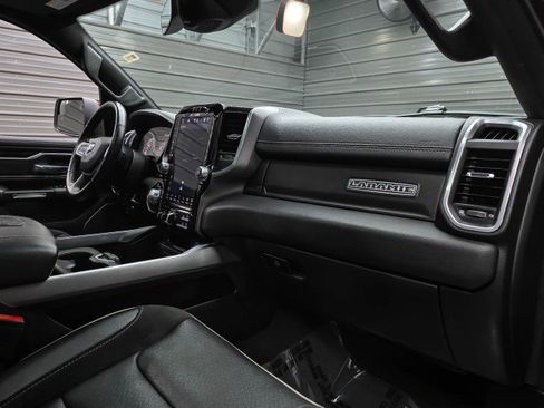 Used 2022 RAM 1500 Laramie AWD/4WD image 15