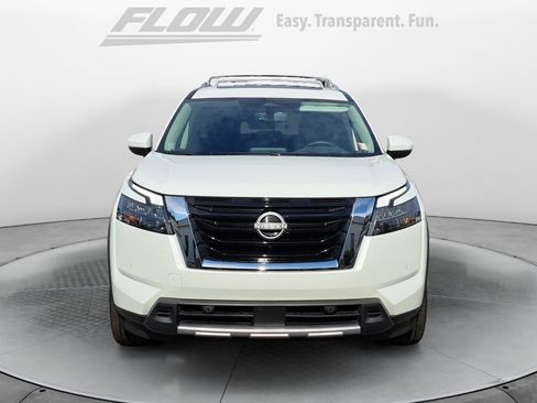 Used 2025 Nissan Pathfinder Platinum w/ Cargo Package FWD image 3