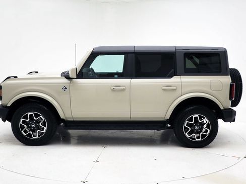 Used 2025 Ford Bronco Outer Banks image 5