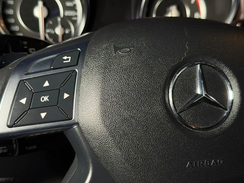 Used 2015 Mercedes-Benz GL 63 AMG 4MATIC image 25