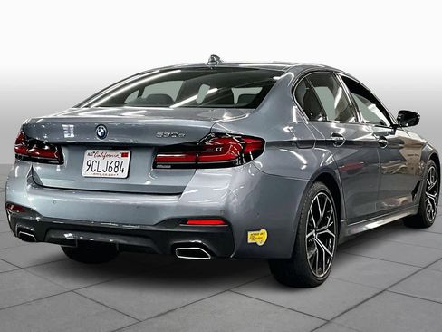 Used 2022 BMW 530e w/ Premium Package image 12