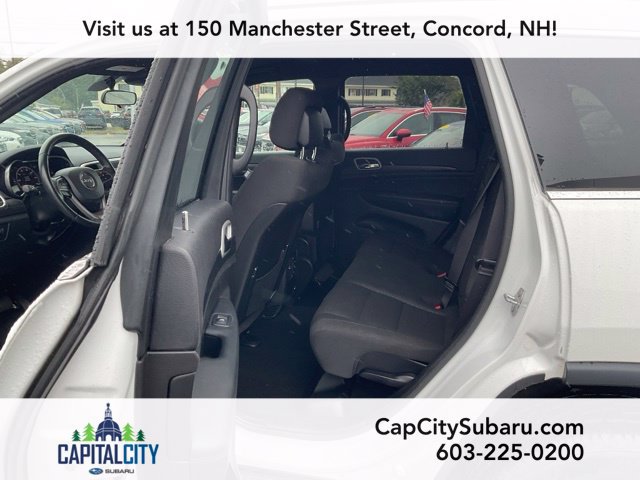 Used 2021 Jeep Grand Cherokee Laredo AWD/4WD image 14