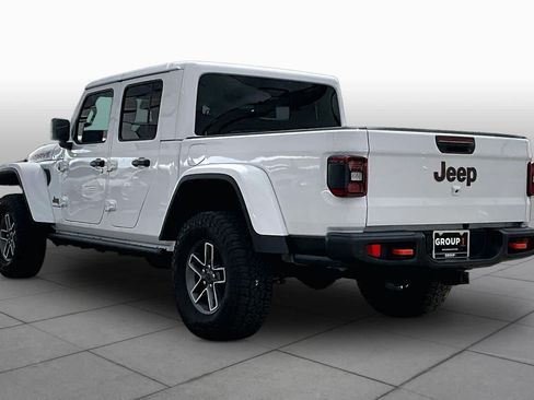 Used 2025 Jeep Gladiator Mojave AWD/4WD image 12