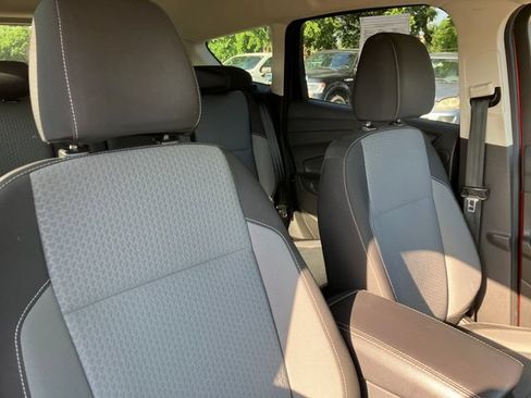 Used 2017 Ford Escape SE w/ Equipment Group 201A AWD/4WD image 12