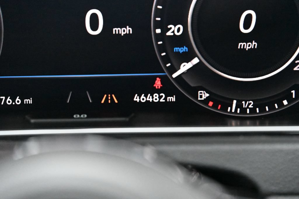 Used 2019 Volkswagen Golf R 4-Door AWD/4WD image 33