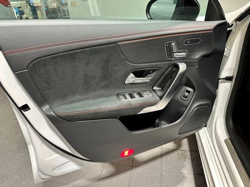 Used 2023 Mercedes-Benz CLA 250 4MATIC image 11
