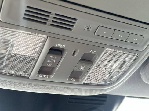 Used 2020 Honda CR-V EX-L image 31
