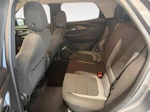 Used 2022 Chevrolet TrailBlazer LS FWD image 24