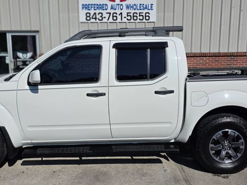 Used 2020 Nissan Frontier PRO-4X w/ Pro-4x Utility Package AWD/4WD image 3
