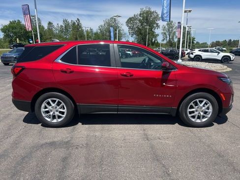 Used 2023 Chevrolet Equinox LT FWD image 4