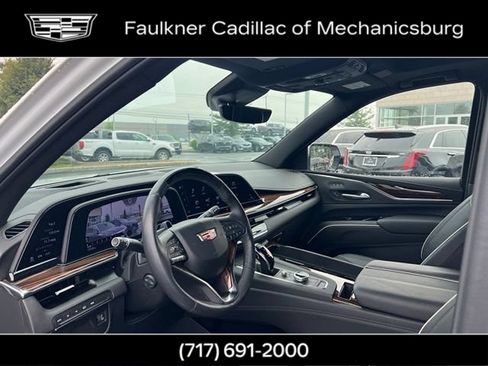 Used 2024 Cadillac Escalade ESV Premium Luxury AWD/4WD image 21