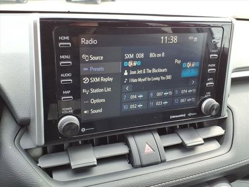 Used 2020 Toyota RAV4 XLE w/ Convenience Package image 18