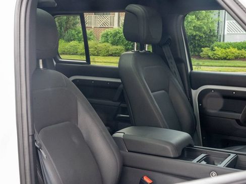Used 2023 Land Rover Defender 110 V8 AWD/4WD image 47