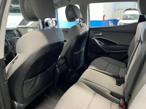 Used 2018 Hyundai Santa Fe Sport FWD image 17