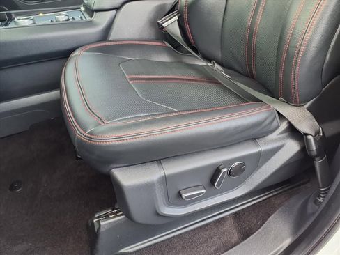 Used 2023 Ford Expedition Limited image 23