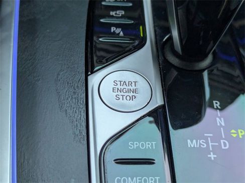 Used 2021 BMW X7 xDrive40i w/ Premium Package image 38