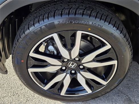 Certified 2022 Honda Pilot Touring image 12