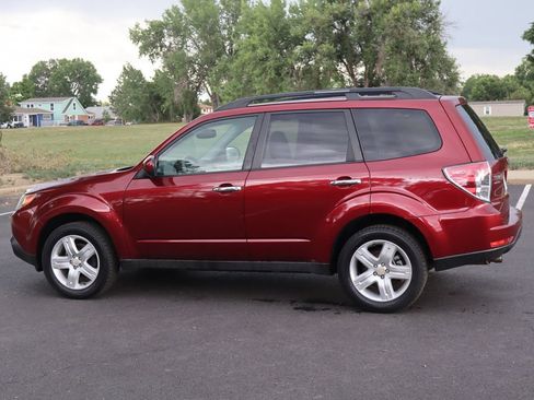Used 2010 Subaru Forester 2.5X Limited w/ Popular Equipment Group 4B AWD/4WD image 8