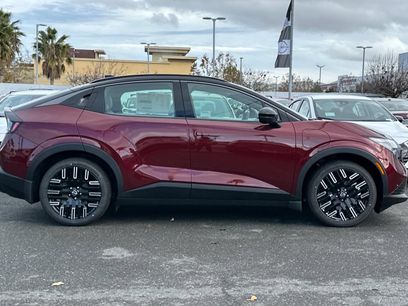 New 2026 Nissan Leaf Platinum+ w/ Cargo Package (Platinum+)