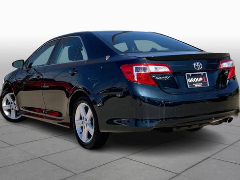 Used 2014 Toyota Camry SE image 12