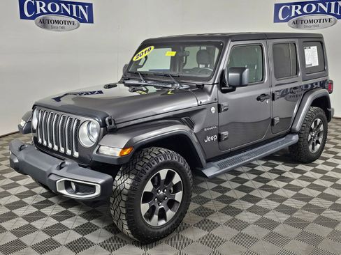 Used 2019 Jeep Wrangler Unlimited Sahara AWD/4WD image 36