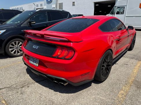 Used 2018 Ford Mustang GT Premium w/ GT Performance Package RWD image 9