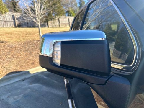 Used 2022 GMC Sierra 1500 SLT w/ SLT Premium Plus Package image 19