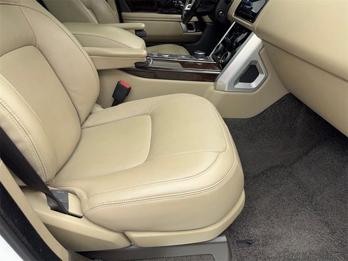 Used 2020 Land Rover Range Rover HSE image 50