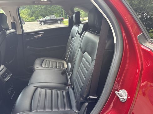 Used 2019 Ford Edge SEL w/ Equipment Group 201A AWD/4WD image 10