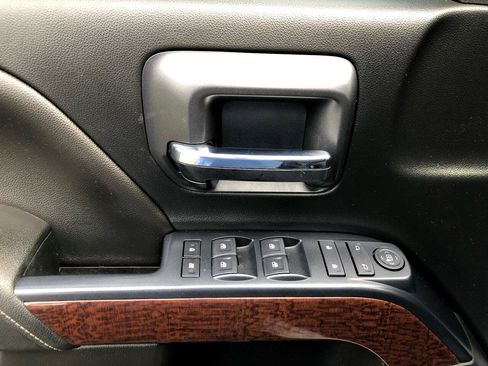 Used 2018 GMC Sierra 1500 SLE w/ SLE Value Package image 23