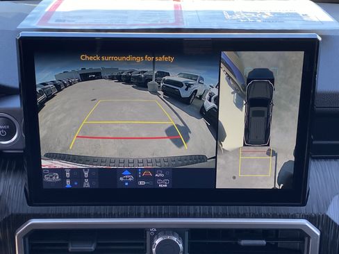 Certified 2025 Toyota 4Runner 4WD image 24