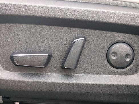 New 2026 Mitsubishi Outlander SE image 21