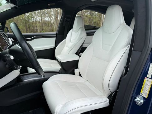 Used 2016 Tesla Model X 90D image 28